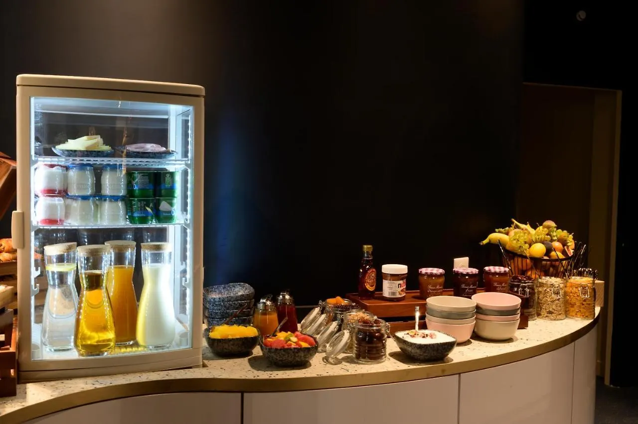מלון Ibis Styles Paris Opera Lafayette 3*,