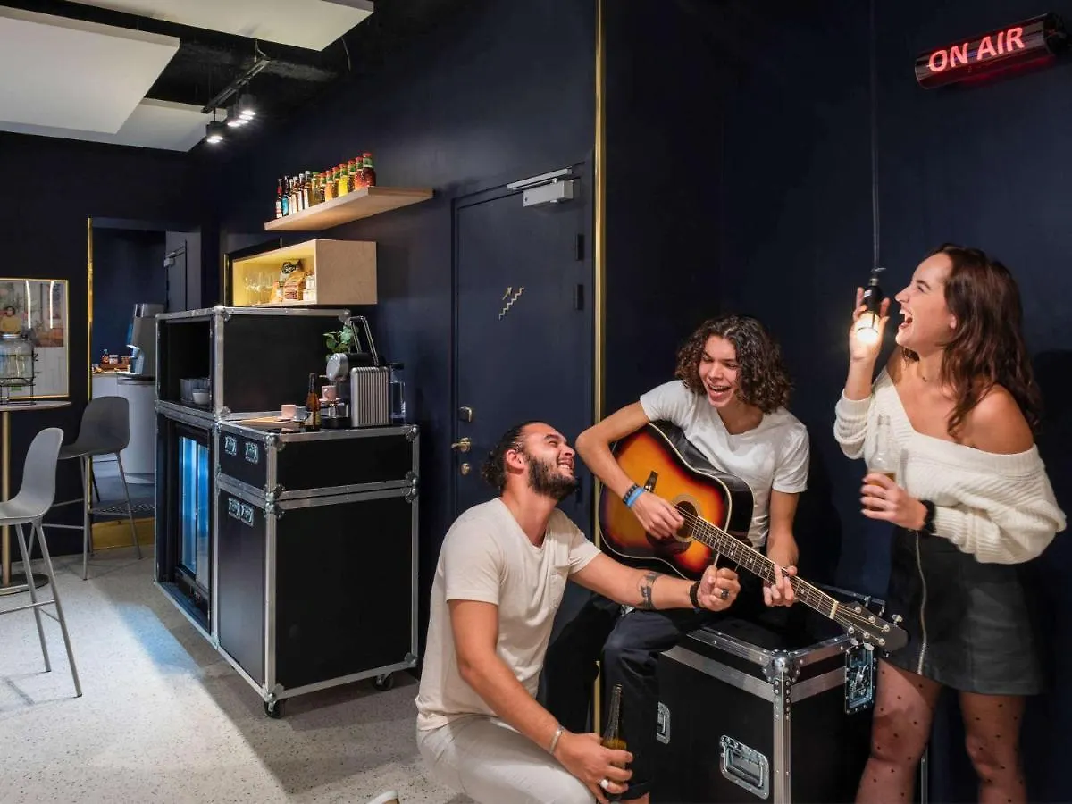 מלון Ibis Styles Paris Opera Lafayette 3*,  צרפת